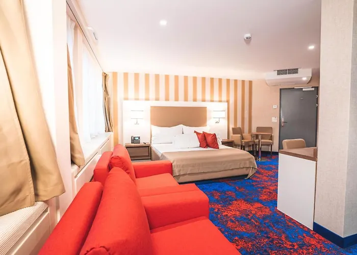 My Home Hotel - Free Parking