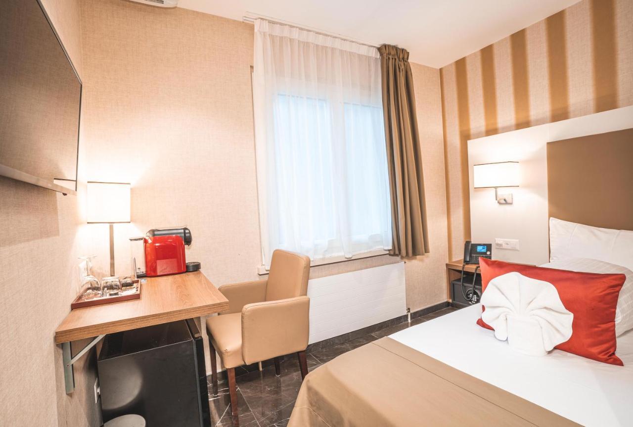 Hotel My - Free Parking 4*